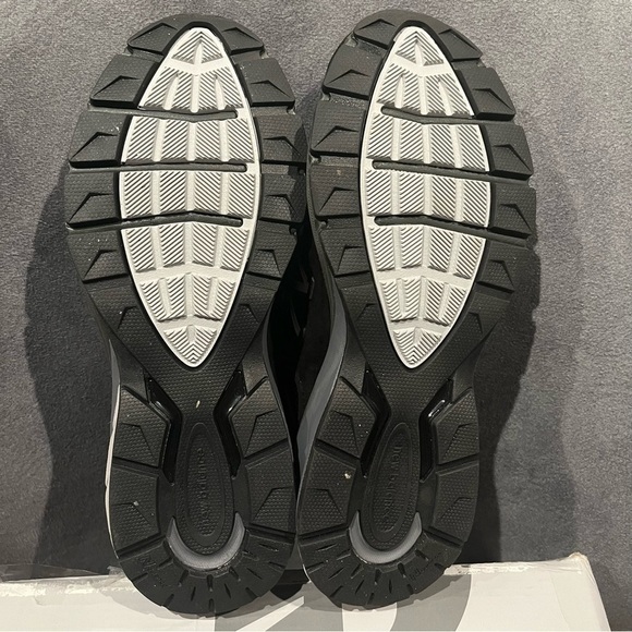 New Balance Women’s sneakers 990V Black Size 8.5 US - Picture 15 of 17